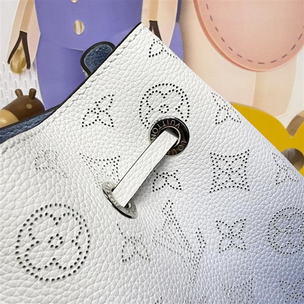 2026124164742436 210